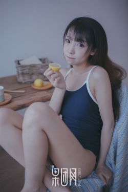 美女光着全身的样子